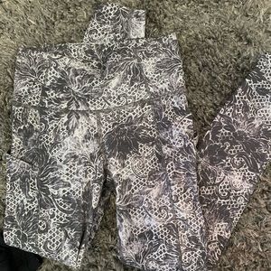 Lulu lemon leggings